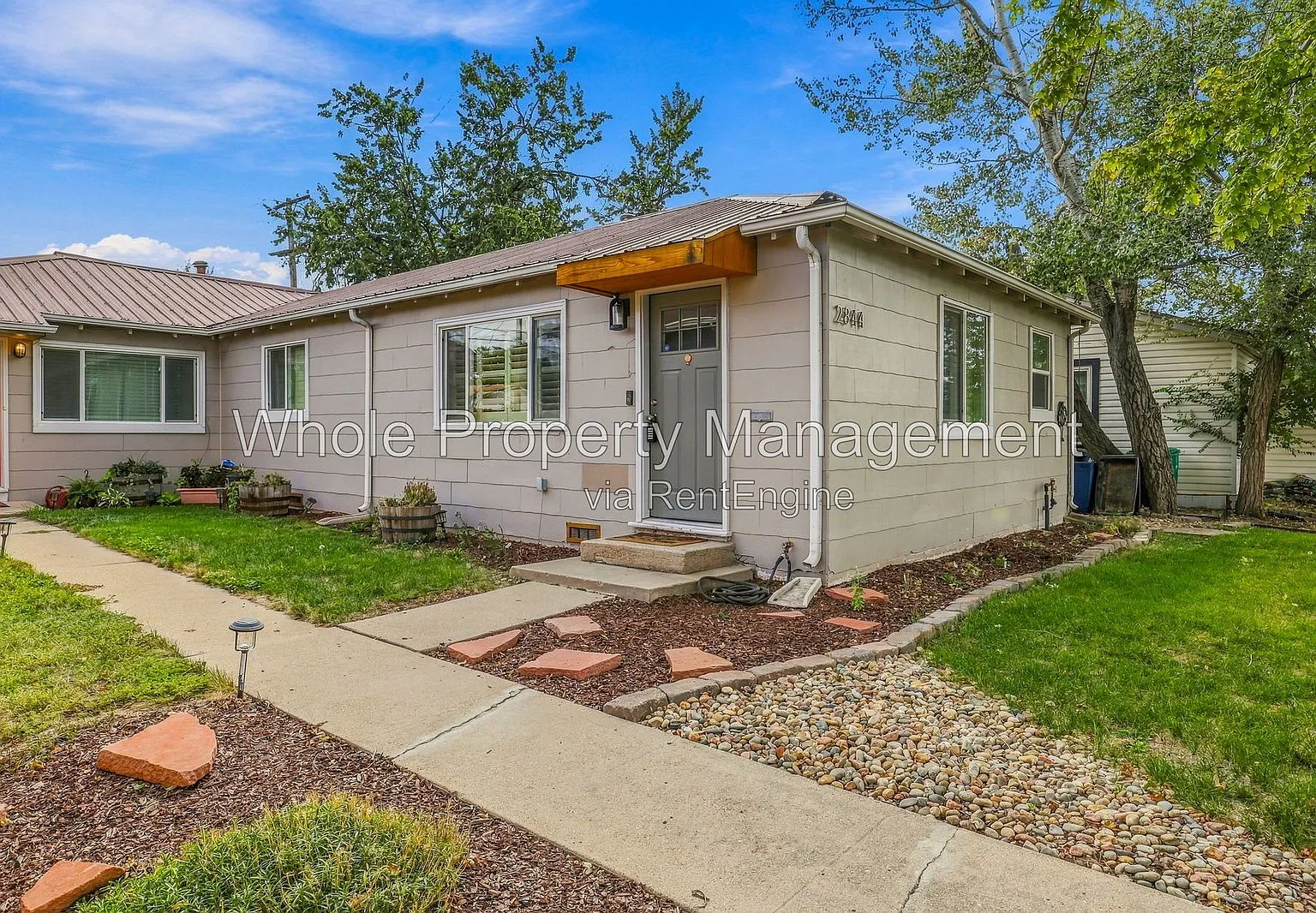 2 bed, 1.0 bath, 811 sqft, $1,800 — Photo 2