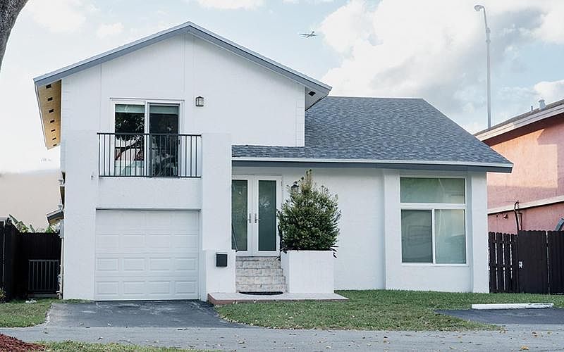 1st image of 10050 NW 106th Avenue Cir