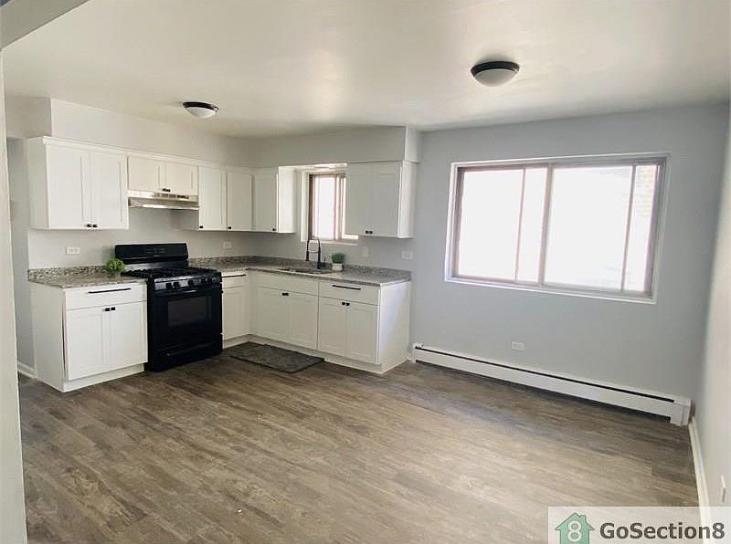 1st image of 8141 S Ingleside Ave #3W