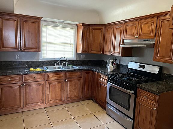 3rd image of 512 S Lincoln Ave #A