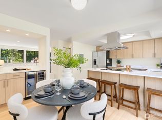 9930 NE 144th Ln APT 206, Kirkland, WA 98034