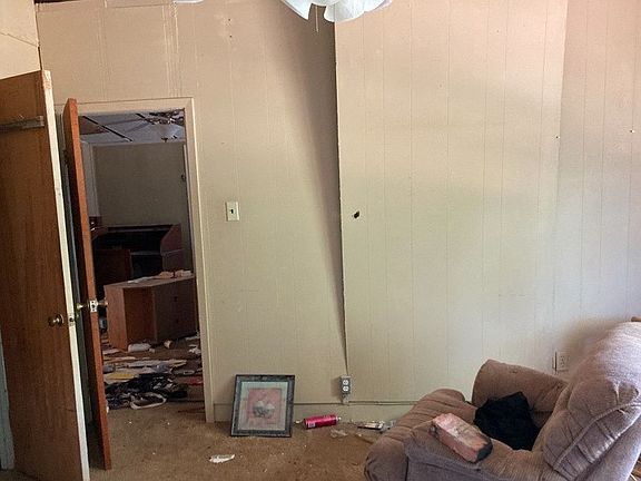 3rd image of 898 Orange St