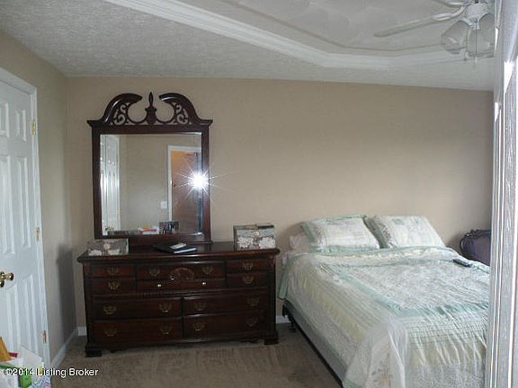 4th image of 4962 Bell Ave