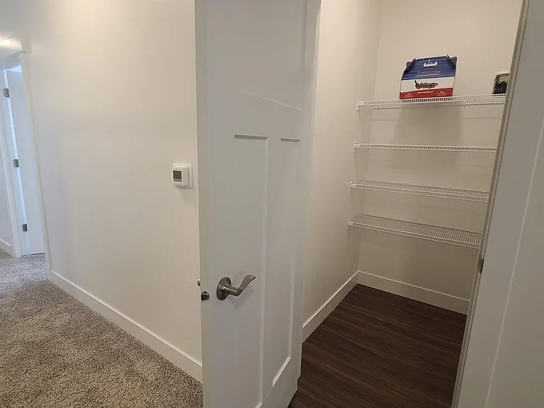 74 W Silver Springs Dr — Photo 14