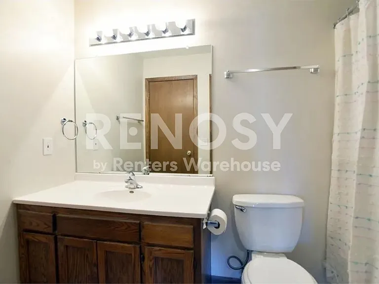 2323 Amberwood Dr — Photo 13