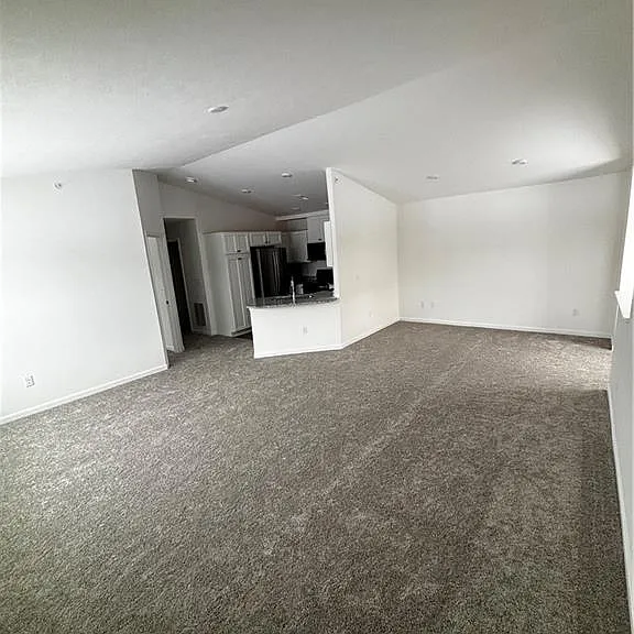 2736 Amberwood Ln #305 — Photo 3