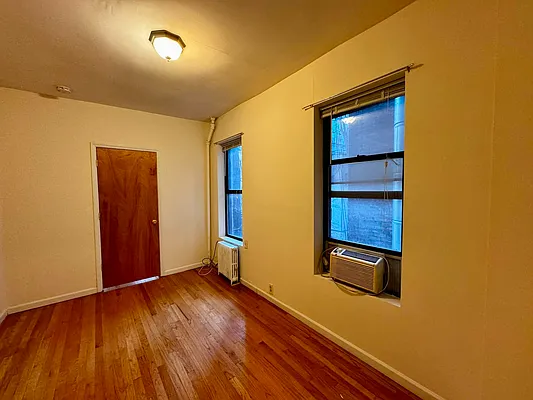 Rented by City Connections Realty | media 9