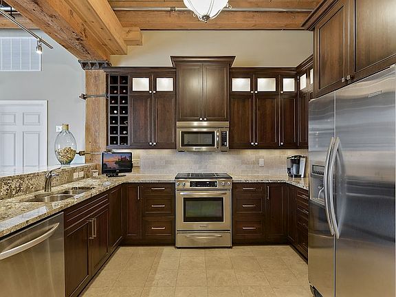 2nd image of 607 Washington Ave S APT 403