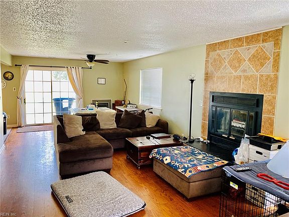 2nd image of 3612 Burns Ct