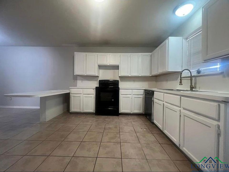 2nd image of 29 Dawn Cir