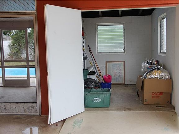 4th image of 2215 Claude Ct