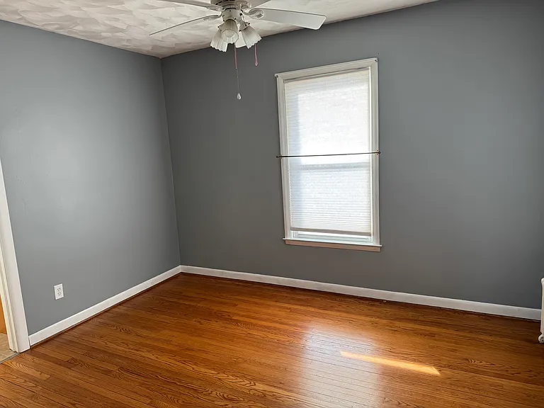 465 Hills St — Photo 44