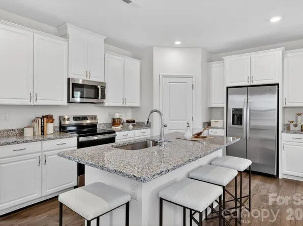 400 Silver Birch Ct, Shelby, NC 28152