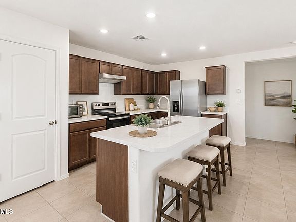 3rd image of 1617 W PIMA Court