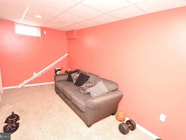 11 Wordsworth Ct — Photo 18