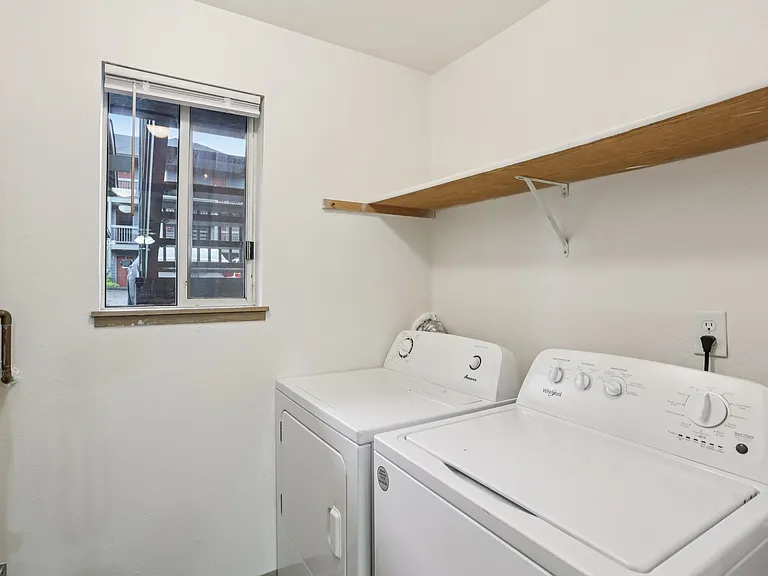 Poplar Lane Apartments — Photo 5