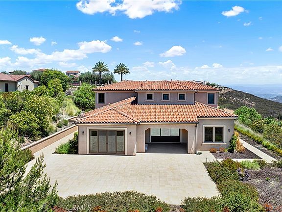 3rd image of 18148 Avenida Orilla