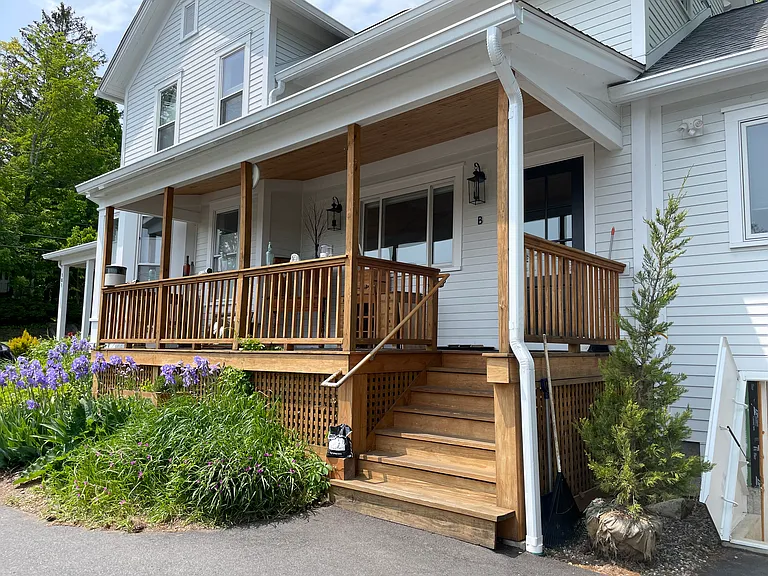 181 Main St #B — Photo 1