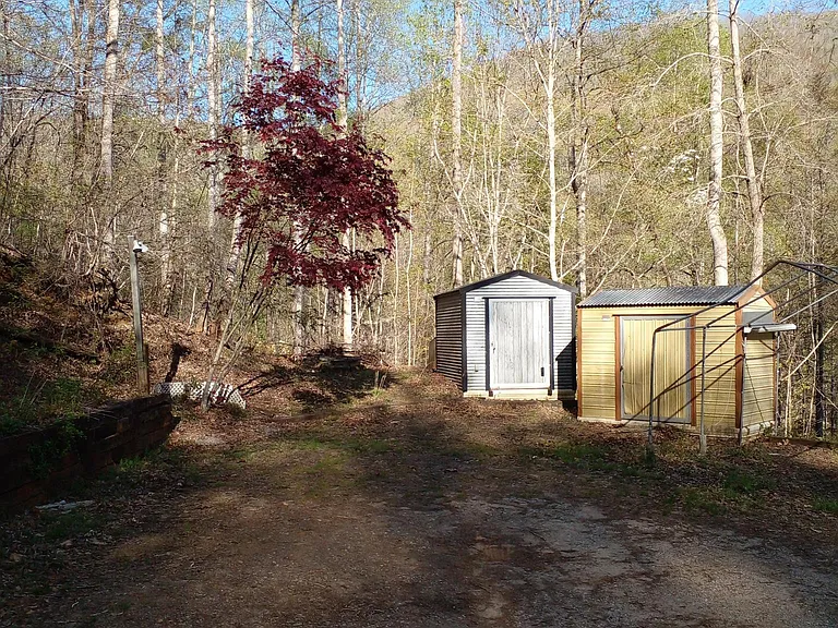 Johanna Dr — Photo 19
