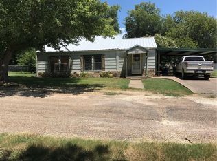 602 Scurlock St, Grandview, TX 76050