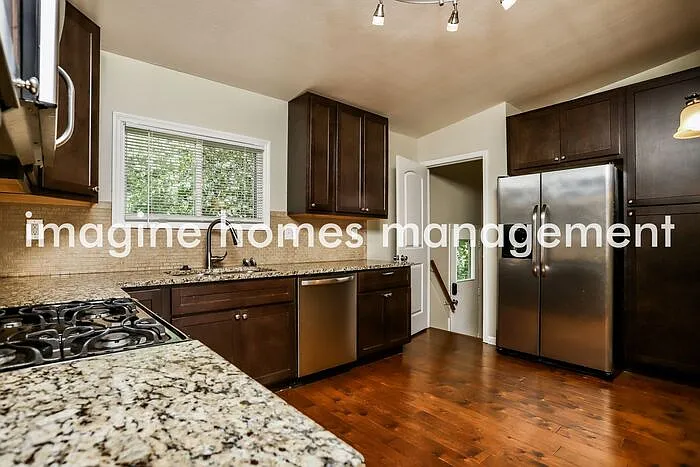 617 Old Ballwin Rd — Photo 6