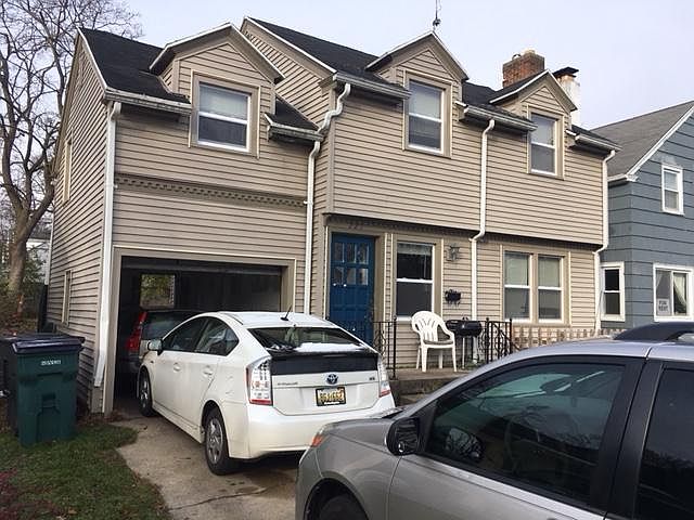 1st image of 221 Milford St