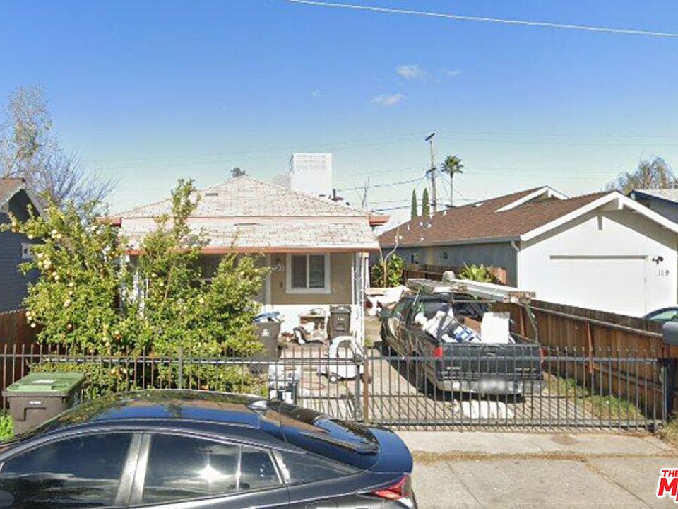 1st image of 131 Delhi Ave