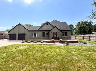 1105 Fisher Ave, Warsaw, IN 46580
