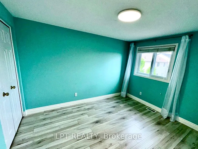 908 Copper Leaf Cres — Photo 28