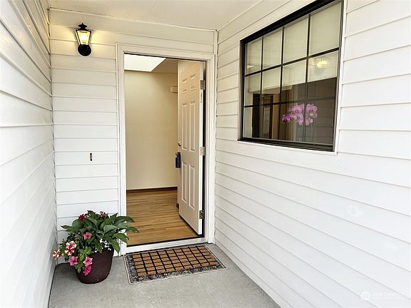 3rd image of 2801 N Narrows Drive #A2
