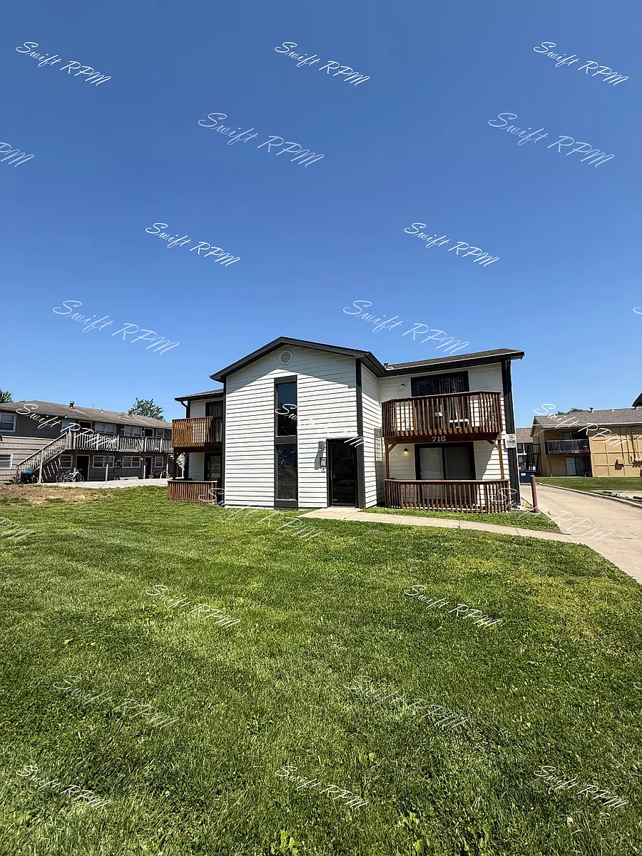 Building Photo - 718 W 25th St #1