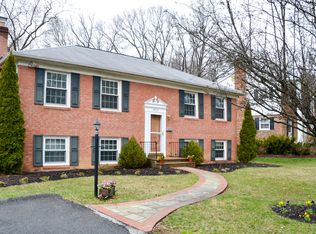 8018 Candlewood Dr, Alexandria, VA 22306