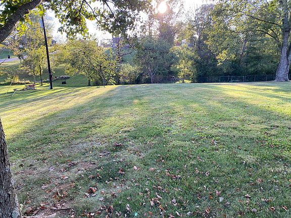 4th image of 119 Norton Dr