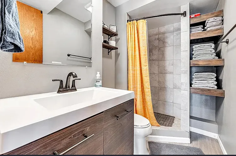 Full Downstairs Bathroom