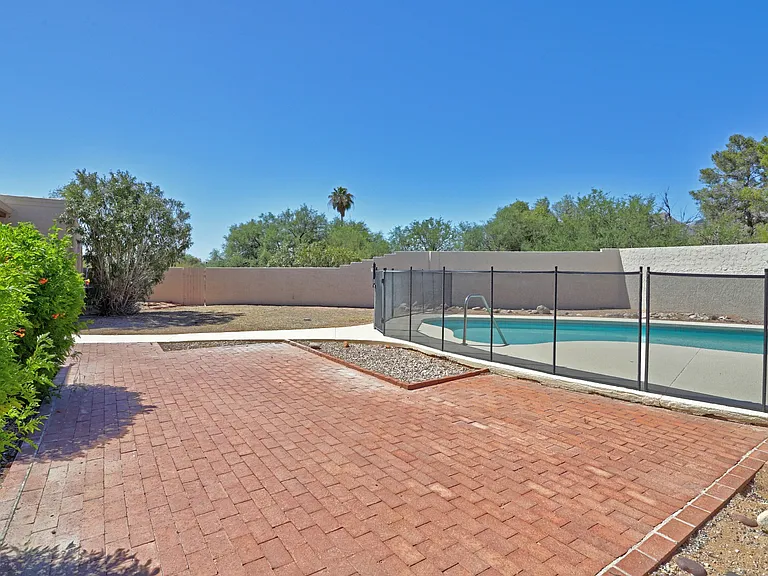 6109 N Zorrela Segundo — Photo 52