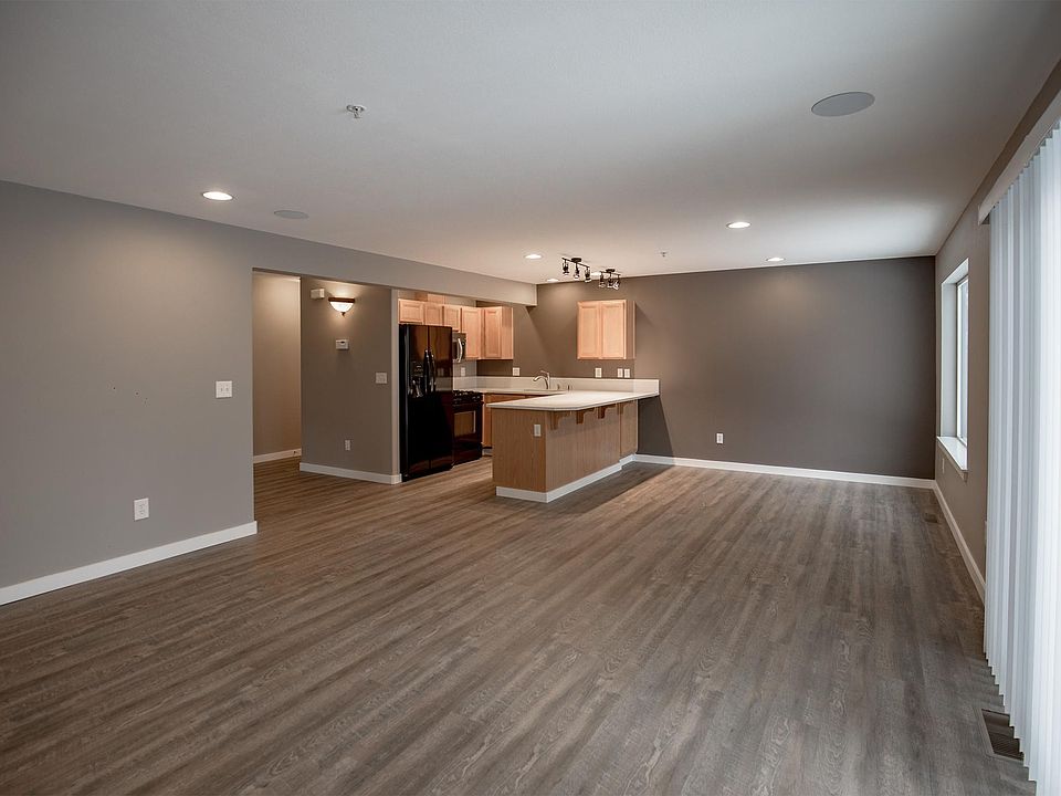 1st image of 1815 Larch Way #B
