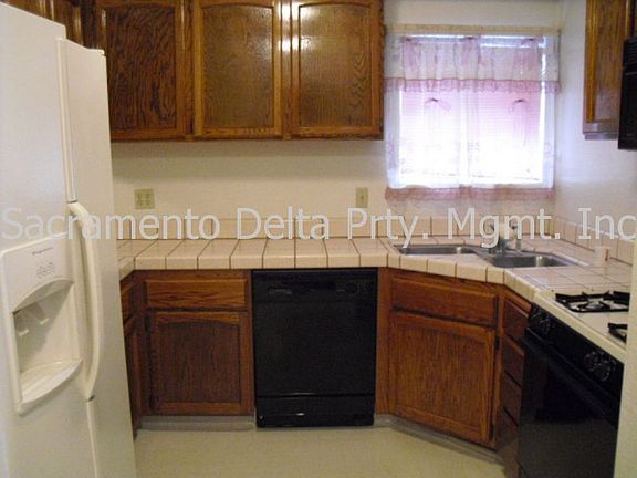 2nd image of 7405 Auburn Oaks Ct APT F