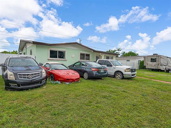 3rd image of 11940 SW 186th St
