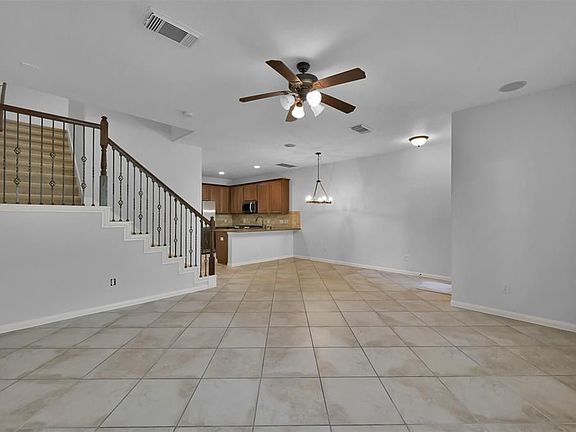 2nd image of 133 E Montfair Blvd