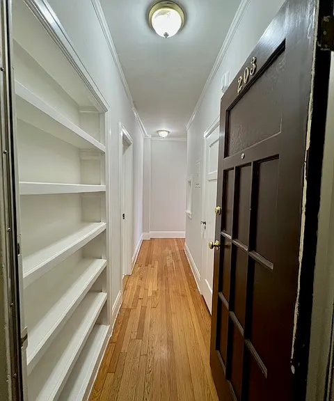 757 Leavenworth — Photo 2
