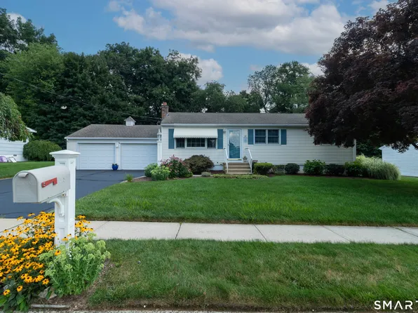 39 Candlewood Road, Milford, CT 06461