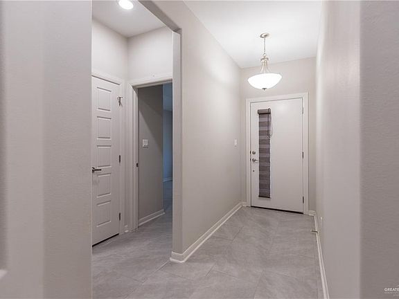 5th image of 2071 Retama St