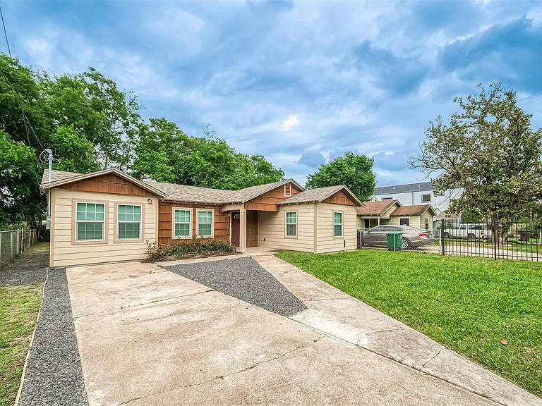4417 Knoxville St — Photo 3