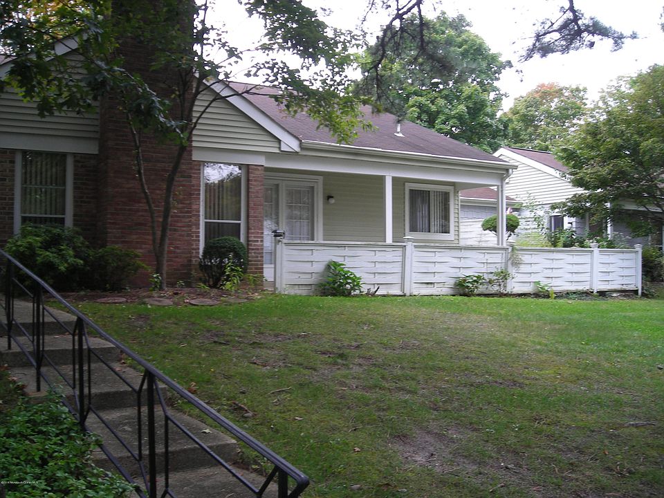 1st image of 827 A Liverpool Circle #A