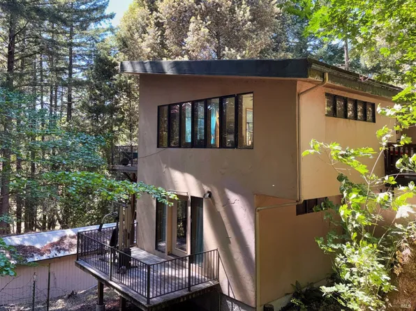 4345 Blackhawk Drive, Willits, CA 95490