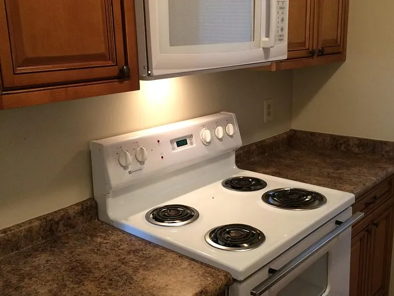 1465 Grant Cir #19 — Photo 2