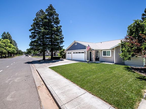 2nd image of 1200 Valley Oak Drive