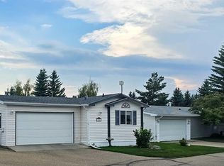 2344 Danielle Dr, Red Deer, AB T4R 2Z8