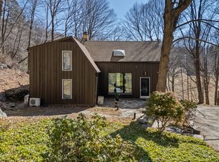 200 Chestnut Ridge Rd #A, Mount Kisco, NY 10549