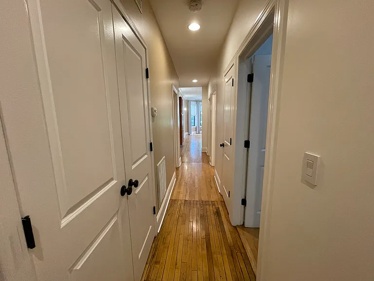 1506 W Polk St #1F — Photo 5